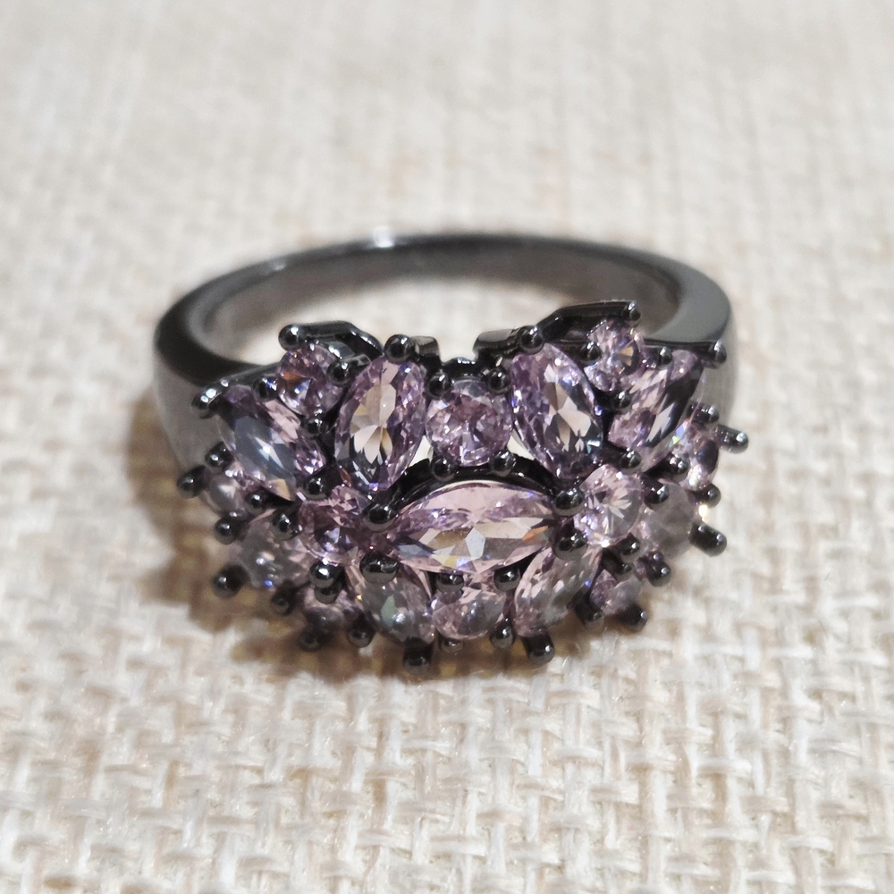 Elegant Pink Swarovski Crystals Gemstone Ring